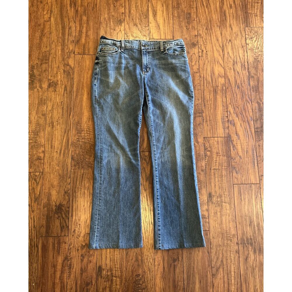 DKNY Madison Jean Women’s Straight Leg Medium Wash Blue Jeans Size 12R